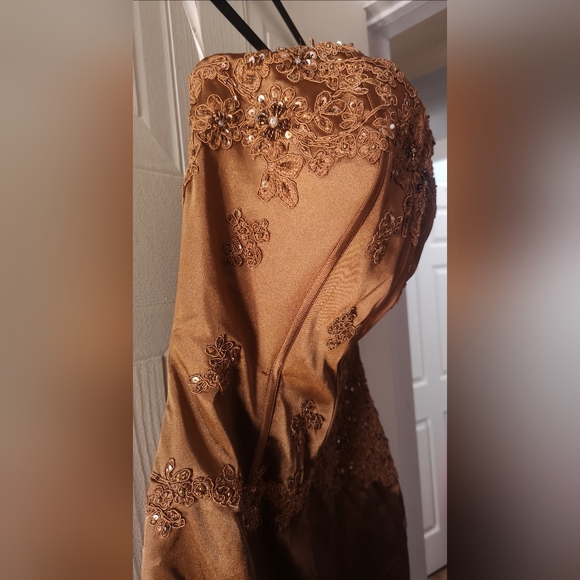 JOVANI PROM DRESS SIZE10 - Picture 4 of 16